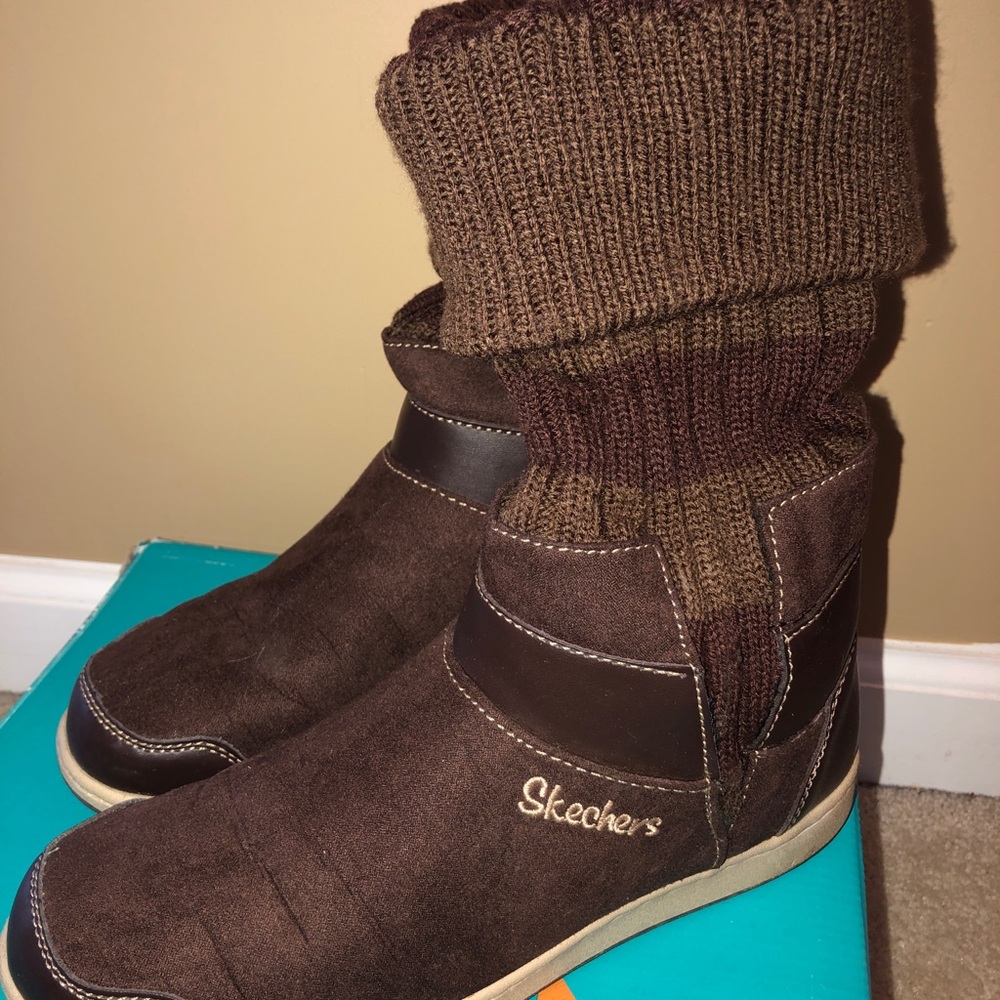 Skechers Suede and Sweater Brown Women's Boots